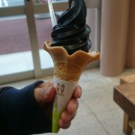 バニーズ - 石炭ソフトクリーム☆