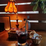 W - アイスコーヒーを頂いて、ちょっとまったり