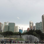 LOUNGE ON THE PARK -  KLCC 公園の噴水