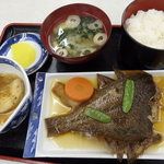 さもん食堂 - 2016年11月　煮魚定食 500円