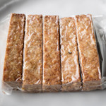 うづらや - ひまわりの種。
      真空パックのような梱包です。