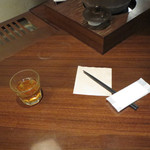 伊右衛門サロン - 男性店員さんが抹茶点てる良い香り