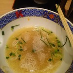 ふぐだし潮 八代目けいすけ - ラーメン食べ終わり石で熱々中のところ