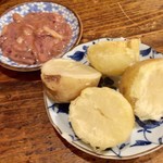 Torishiyou - H28.11.26 サービスの「塩辛」と「ジャガイモ」