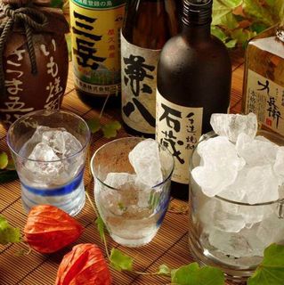 Kanzen Koshitsu Nikuzushi Irodori Hachiuma - 美味しいお酒も豊富に用意