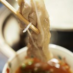 「分厚い鶏肉」
          ご主人の川西氏自ら鍋のお世話をしてくれます。
          。
          
          2016.11撮影