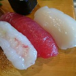 Matsuei Sushi - ホタテ、マグロ、ボタン海老