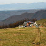 ビューレスト三峰 - 三峰山を少し登った場所から展望台方面