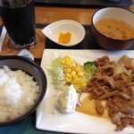 みぃ珈琲 - H.28.11.25.昼 日替わり定食(生姜焼き) 750円税込+セットドリンク(アイスコーヒー) +100円税込