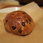 イズマイ - スイーツ・セット：チョコレート・スコーン、イズマイブレンド アイスコーヒー3