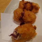 烏賊 鮨ダイニング 鮮助 - 鮮助コロッケ、中に何か入ってる(笑)ウマウマオススメです。