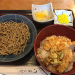 Takichian - 天丼ランチ 天丼の小盛り 十割蕎麦 ９００円
                        ２０１６年１１月３０日実食