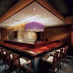 トラジカウンター - 臨場感溢れるカウンター席で至福の時間を・・・。