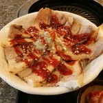 Sendai Gyuu Yakiniku Baribari - 豚丼アップ