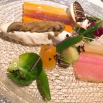 restaurant hache - 鶏肉とキノコのショーフロア仕立て