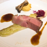 restaurant hache - 上富良野滋養豚のロティ玉ねぎのリヨネーズソース