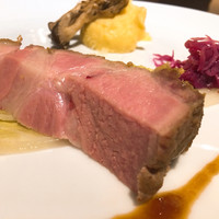 restaurant hache - 上富良野滋養豚のロティ玉ねぎのリヨネーズソース