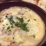 オルタナティブラウンジ - （季節のオススメメニュー)秋鮭と舞茸のグラタン