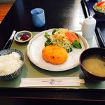 くいものや花水木 - 