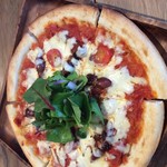 ALTERNATIVELOUNGE - (季節のオススメメニュー)ホタルイカとアンチョビのピザ