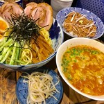 麺屋 五鉄 - 海老味噌のつけ麵+そぼろめし【料理】