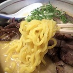 麺屋 はる吉 - 麺アップ