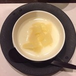 新田 - 杏仁豆腐