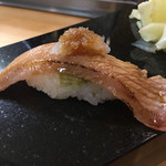 鮨松榮 - 鰤の炙り