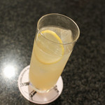 Bar 路地裏の少年 - 2016年11月再訪：I am a 路地裏(グレープフルーツジュース+ジンジャーエール)☆