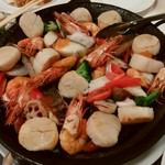 Agata - 宴会メニュー「豪快で美味しい魚介のオーブン焼き」