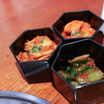 よろにく - キムチ盛り合わせ