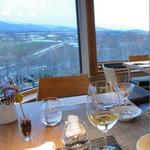 フラテッロ・ディ・ミクニ - 夕食のスタート時は、まだ明るくて景色が楽しめました。