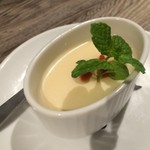 焼肉・冷麺 二郎 - 杏仁豆腐