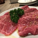 焼肉・冷麺 二郎 - 赤身肉 トウガラシ