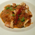 ヤリイカのソテー　オリーブとケッパー・ドライトマトのソース