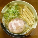 煮干らぁめん なかじま - こいにぼしおのアップ