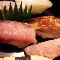 寿司英 - 焼き穴子・寒ブリ・マグロ