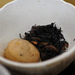 丸万屋 - ひじきの煮つけ