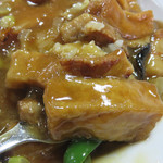 Iki Shokudou - お肉の量が少なく、
                        お肉と思ったものは、半分以上揚げ豆腐だったのは想定外(笑)。
