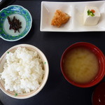 ご飯セット、450円～