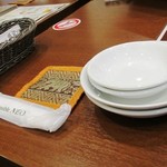 はすの里 - テーブル席の卓上