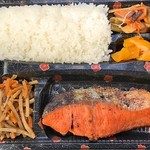 鯖の助 - 2016　12　シャケ弁当