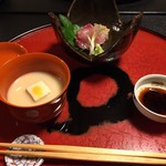 美山荘 - 鯉お造り、共皮揚げ、唐草大根、香茸豆腐水からし白味噌仕立て