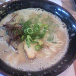 博多とんこつ 真咲雄 - 豚骨ラーメン