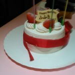 新宿高野 - イチゴのショートケーキ4号サイズ