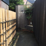 乙女寿司 - 玄関アプローチ！