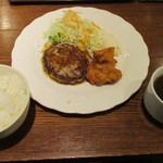 ぐーばーぐ - ランチメニュー「秘伝のソースハンバーグ＆唐揚げ」