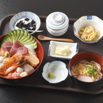 料苑 山ぶき - 海鮮丼ランチ