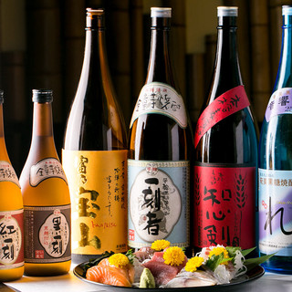 銘柄日本酒や焼酎など35種類近くご用意してます。