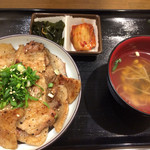 Omoni Bettei Matsuyama Karubi - 豚丼
